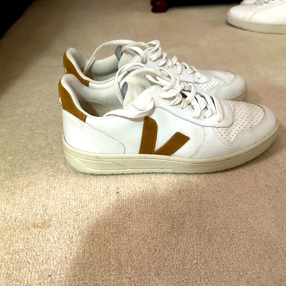 Mens Veja sneakers